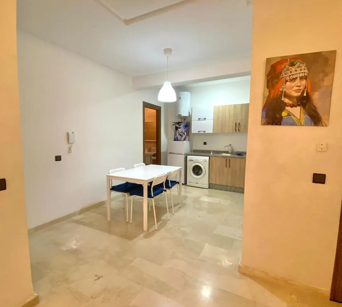 Appartement Avec Piscine En Face A La Gare Gueliz Marrakesz